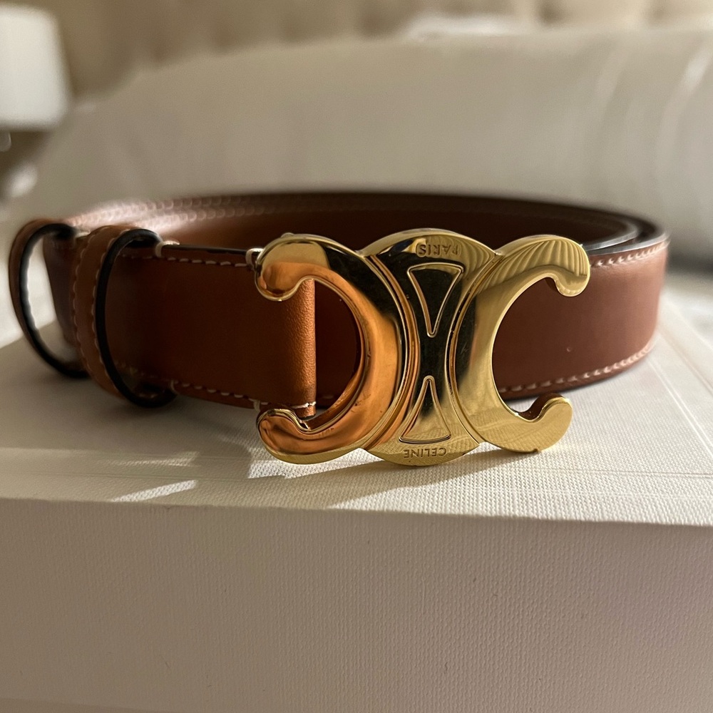 Tanned color Celine belt in excellent condition!